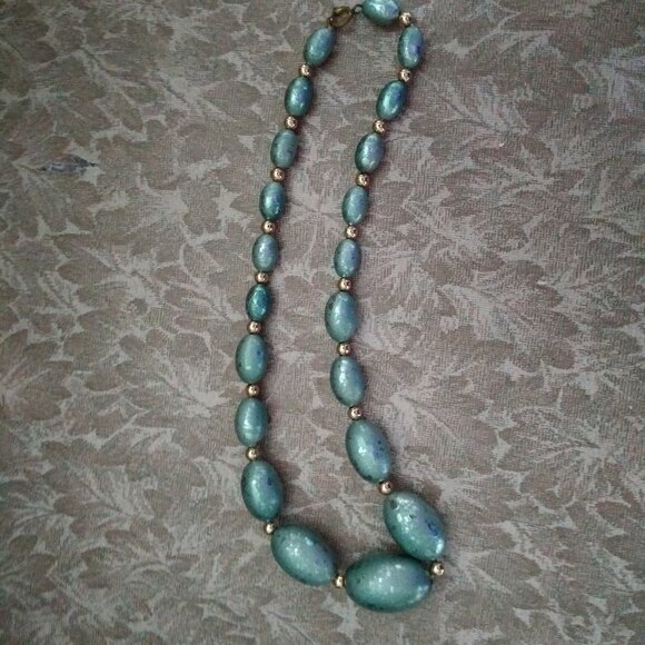 Vintage Mint green necklace speckled beads - Picture 4 of 5